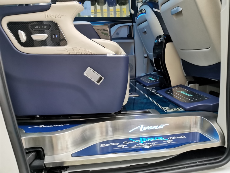 别克gl8改装艾维亚航空座椅-gl8升级豪华座椅,帝王蓝内饰,雅典娜包围